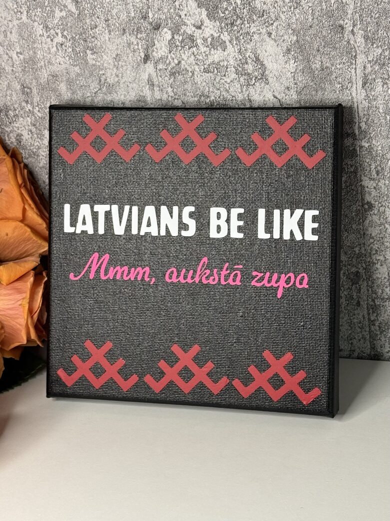 MELNA KANVA | LATVIANS 15x15cm